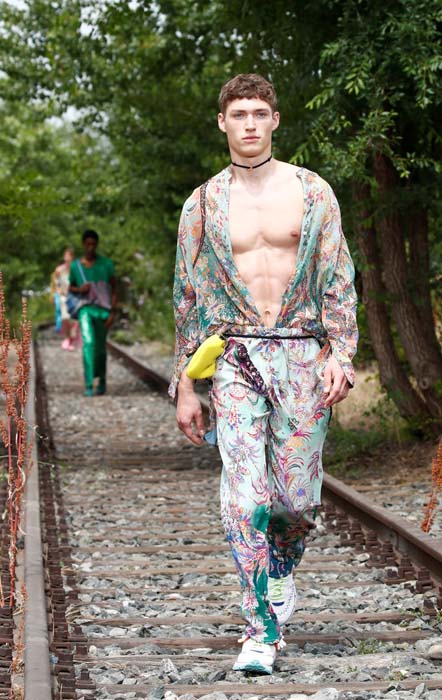 Göçebe: Etro İlkbahar-Yaz 2022 Erkek Koleksiyonu