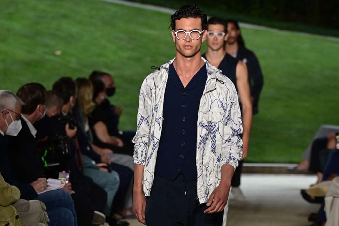 Giorgio Armani İlkbahar/Yaz 2022 Erkek Koleksiyonu Tanıtıldı