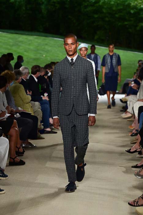 Giorgio Armani İlkbahar/Yaz 2022 Erkek Koleksiyonu Tanıtıldı