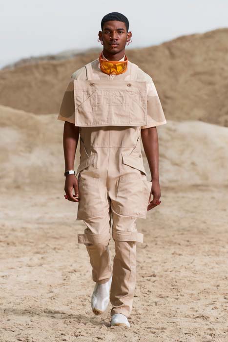 Evrensel Pasaport: Burberry İlkbahar/Yaz 2022 Erkek Koleksiyonu