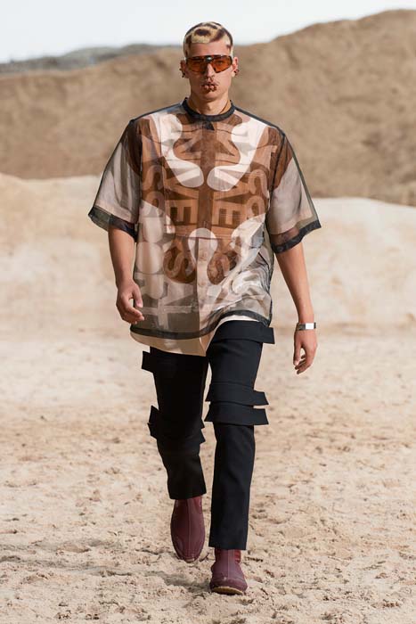 Evrensel Pasaport: Burberry İlkbahar/Yaz 2022 Erkek Koleksiyonu