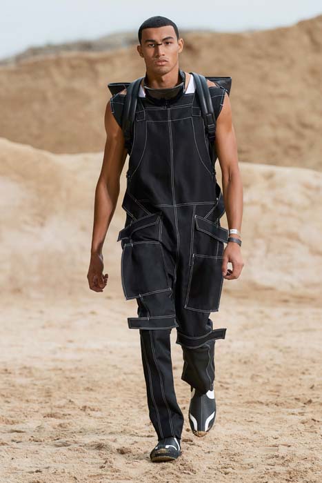 Evrensel Pasaport: Burberry İlkbahar/Yaz 2022 Erkek Koleksiyonu