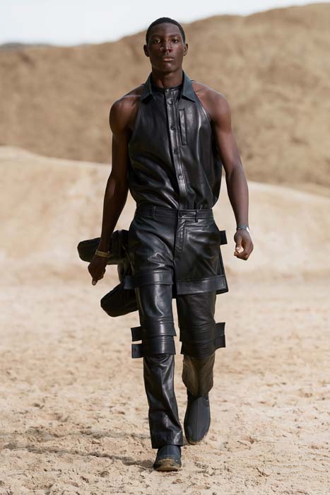 Evrensel Pasaport: Burberry İlkbahar/Yaz 2022 Erkek Koleksiyonu