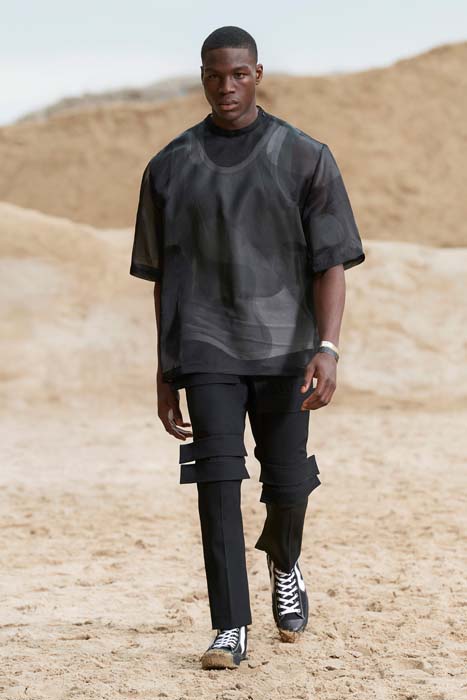 Evrensel Pasaport: Burberry İlkbahar/Yaz 2022 Erkek Koleksiyonu