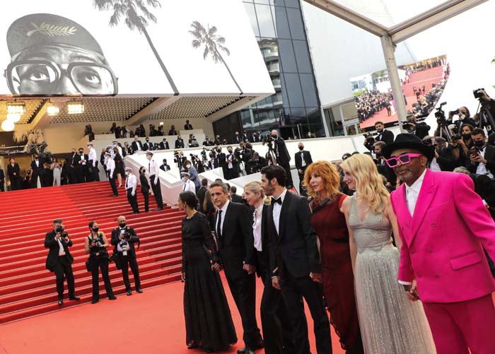 74. Cannes Film Festivali Annette Filmiyle Başladı
