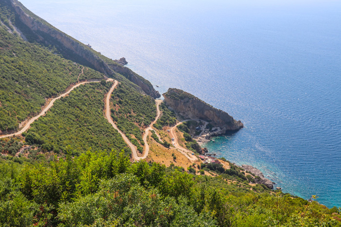 Akdeniz'de korsanların saklandığı koya turist akını