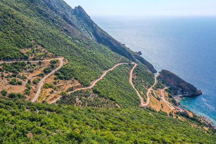 Akdeniz'de korsanların saklandığı koya turist akını