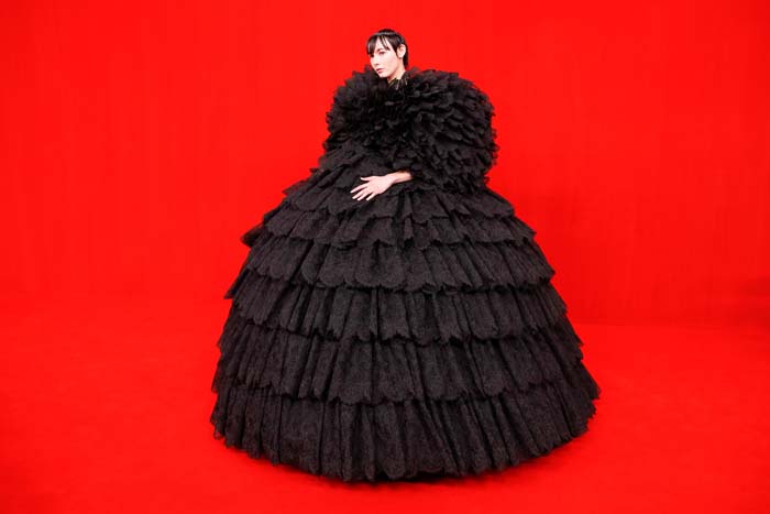 'Simpsonlar' Balenciaga ile Paris Moda Haftası'nda Buluştu