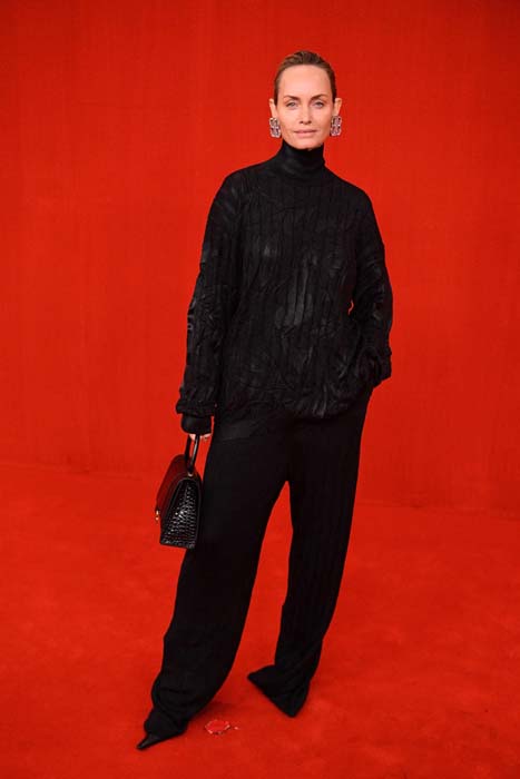 'Simpsonlar' Balenciaga ile Paris Moda Haftası'nda Buluştu