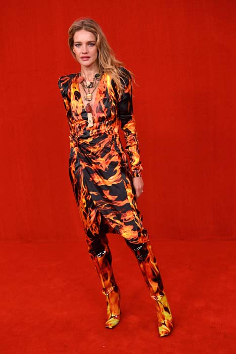 'Simpsonlar' Balenciaga ile Paris Moda Haftası'nda Buluştu