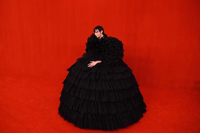 'Simpsonlar' Balenciaga ile Paris Moda Haftası'nda Buluştu