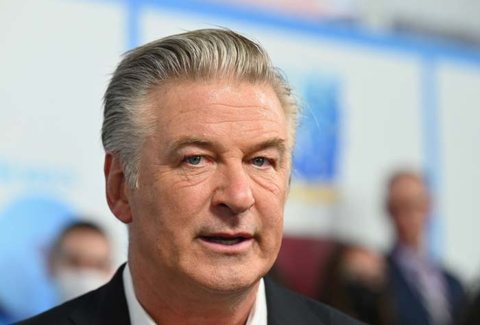 Alec Baldwin’in Kazayla Öldürdüğü Halyna Hutchins’in Babası Konuştu