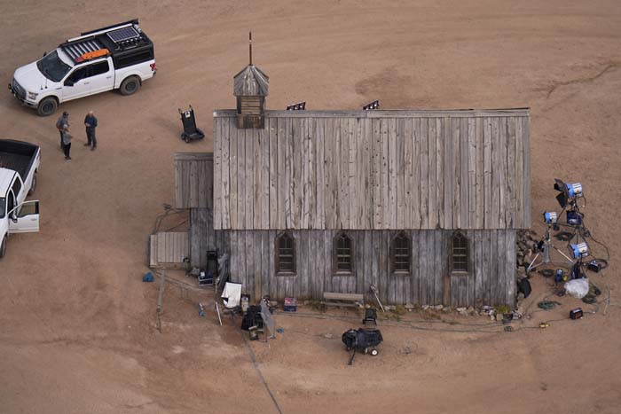 Alec Baldwin’in Kazayla Öldürdüğü Halyna Hutchins’in Babası Konuştu