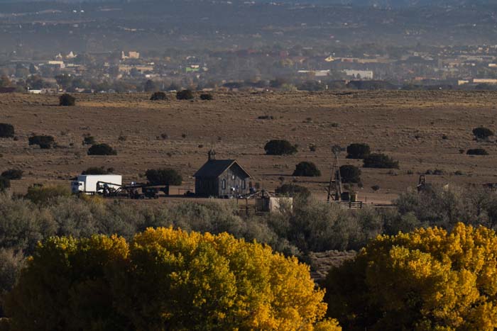 Alec Baldwin’in Kazayla Öldürdüğü Halyna Hutchins’in Babası Konuştu
