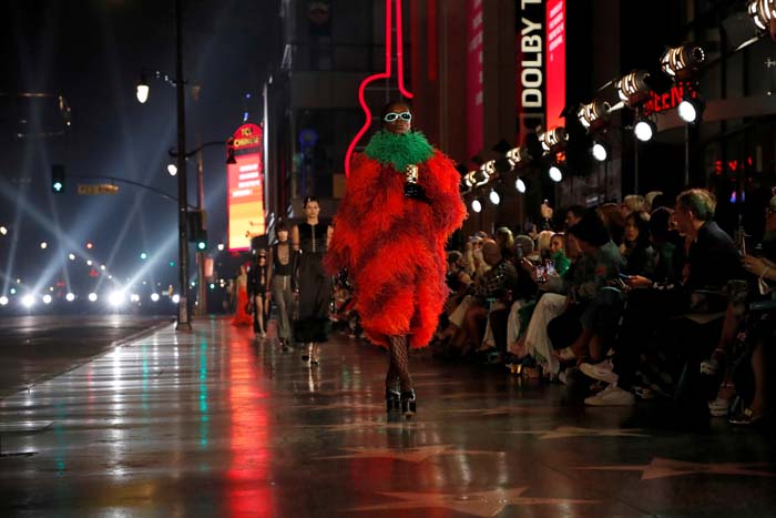 Gucci'nin Yıldızlarla Dolu Defilesi Hollywood'da Parladı