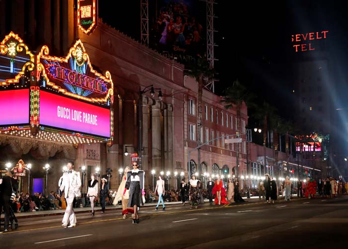 Gucci'nin Yıldızlarla Dolu Defilesi Hollywood'da Parladı