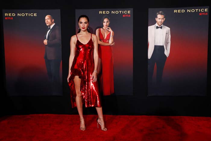 Red Notice Filminin Prömiyeri Yapıldı