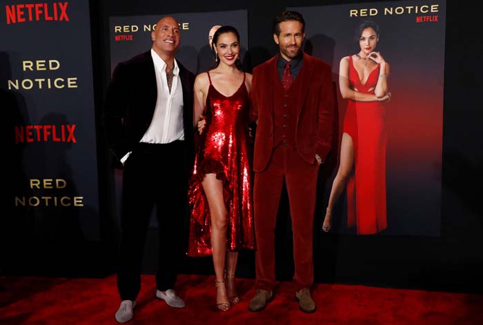 Red Notice Filminin Prömiyeri Yapıldı