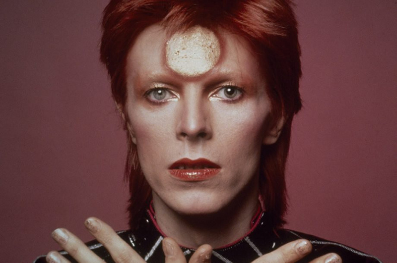 David Bowie'nin müzik kataloğu 250 milyon dolara satıldı
