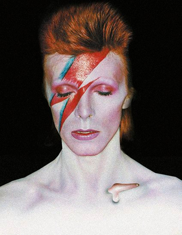 David Bowie'nin müzik kataloğu 250 milyon dolara satıldı
