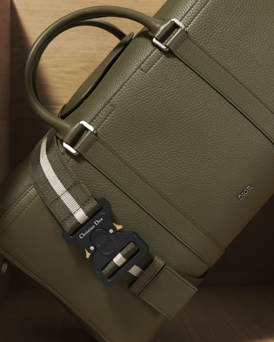 Yeni Dior Lingot Çanta Serisi Seyahate Davet Ediyor