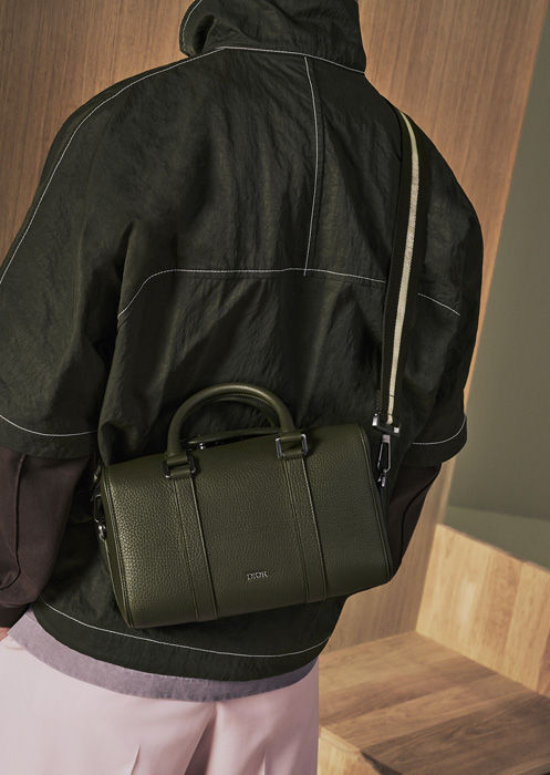 Yeni Dior Lingot Çanta Serisi Seyahate Davet Ediyor