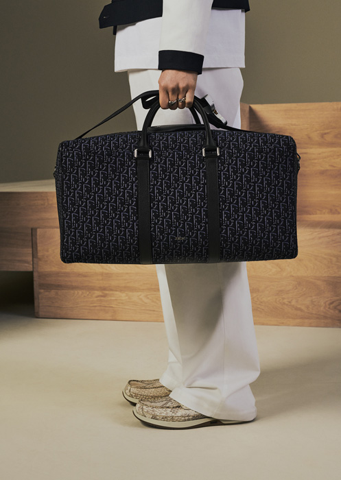 Yeni Dior Lingot Çanta Serisi Seyahate Davet Ediyor