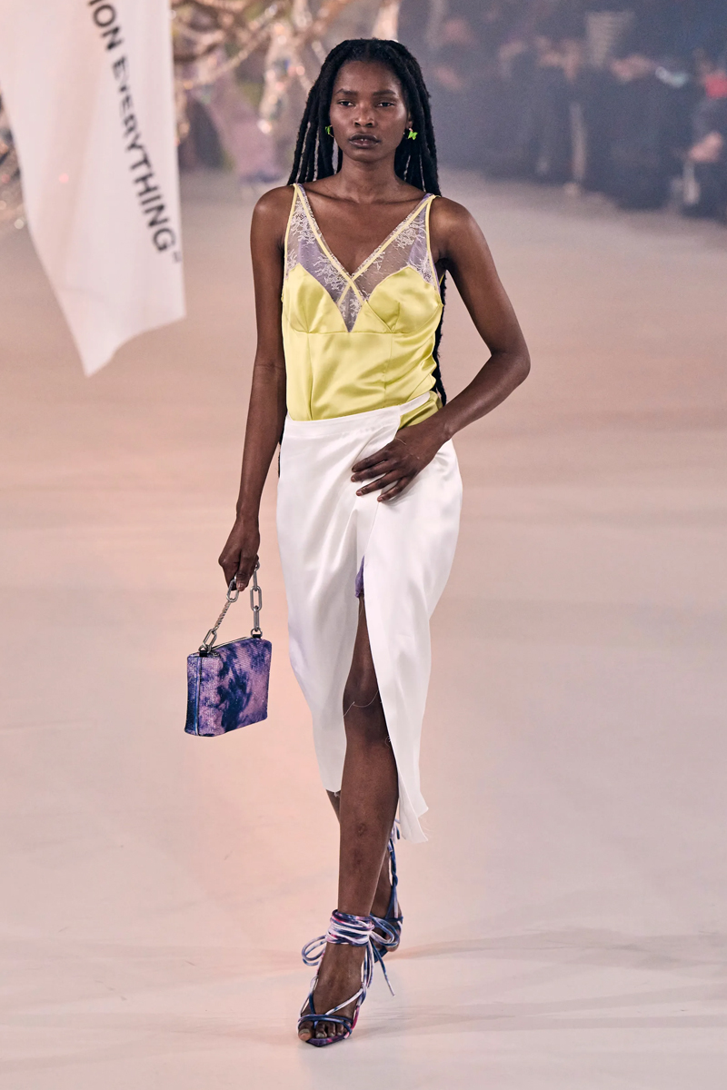 Off-White™'ın Sonbahar 2022 Koleksiyonu Virgil'in Yaratıcı Mirasını Sürdürüyor