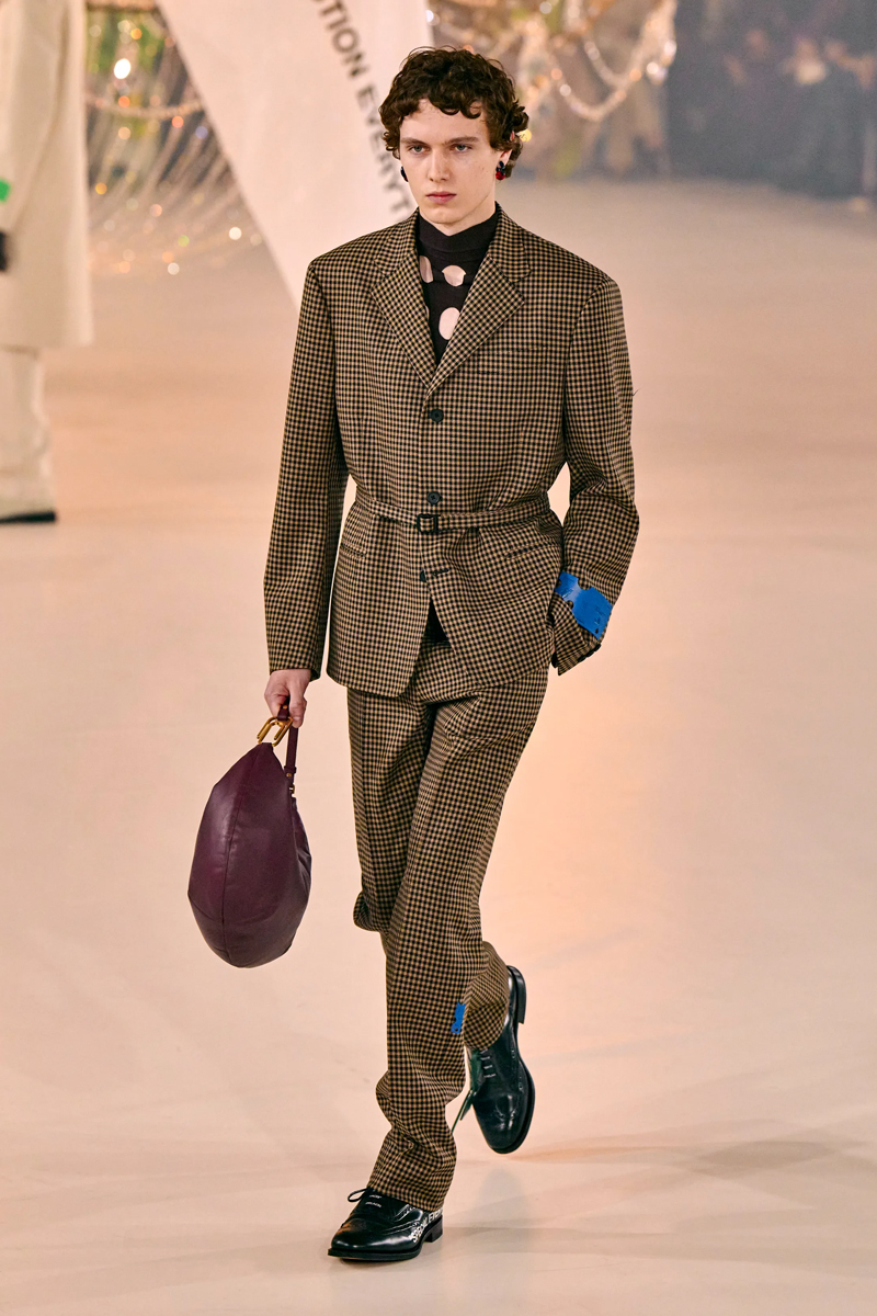 Off-White™'ın Sonbahar 2022 Koleksiyonu Virgil'in Yaratıcı Mirasını Sürdürüyor