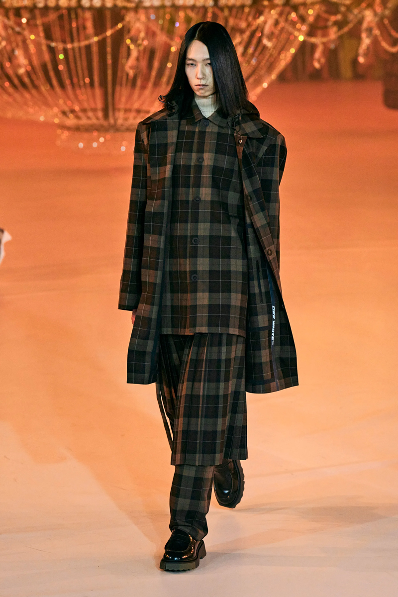 Off-White™'ın Sonbahar 2022 Koleksiyonu Virgil'in Yaratıcı Mirasını Sürdürüyor