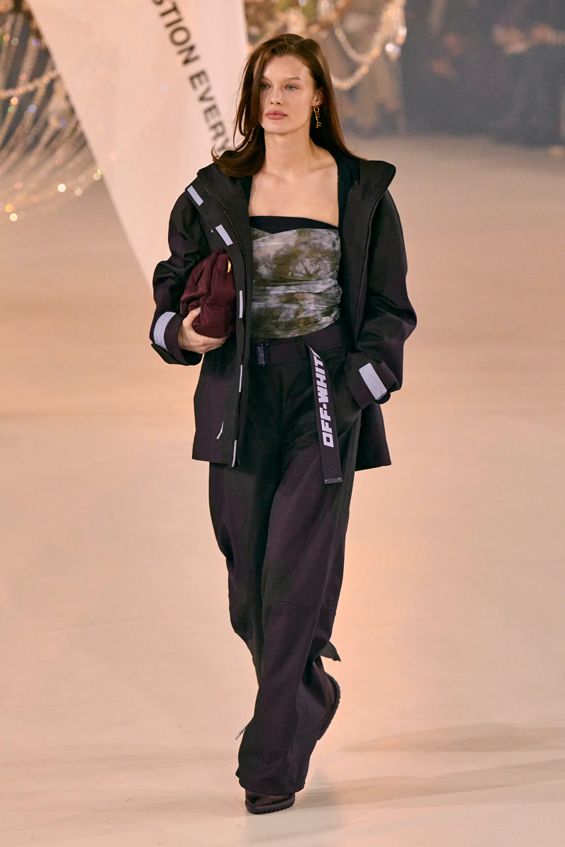 Off-White™'ın Sonbahar 2022 Koleksiyonu Virgil'in Yaratıcı Mirasını Sürdürüyor