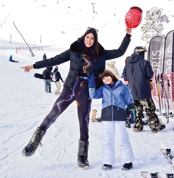 Kartalkaya'nın zirvesinde renkli ve eğlenceli etkinlik