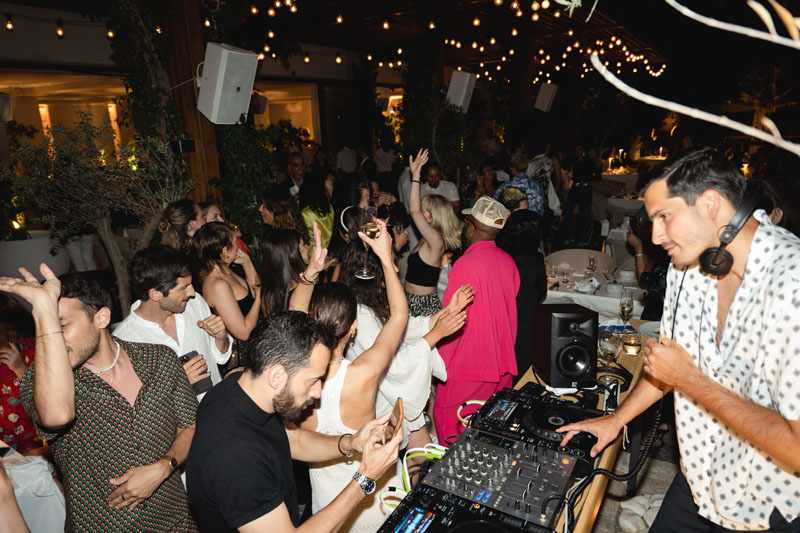 The Bodrum EDITION 5. sezon açılış davetinde ünlü isimleri ağırladı