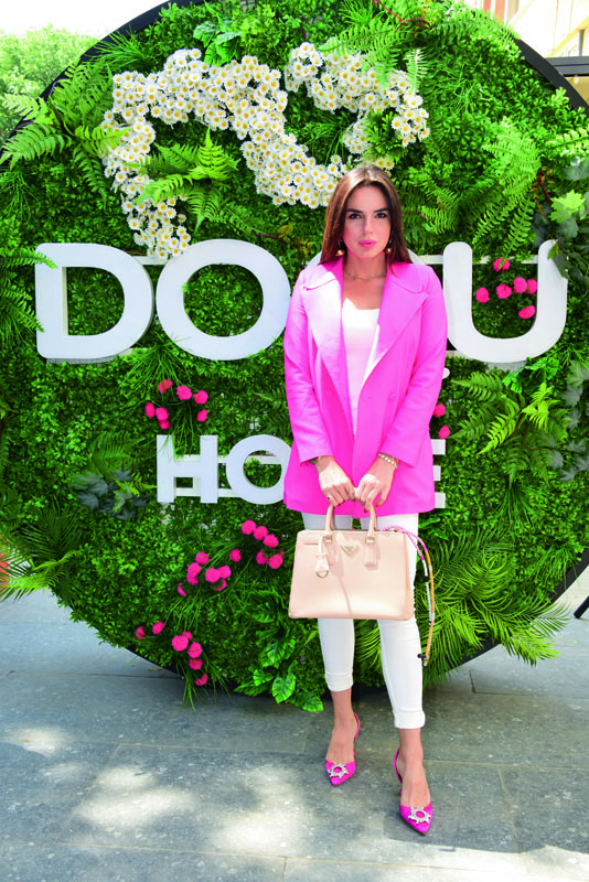 Özel koleksiyon için ünlü isimler ressam oldu