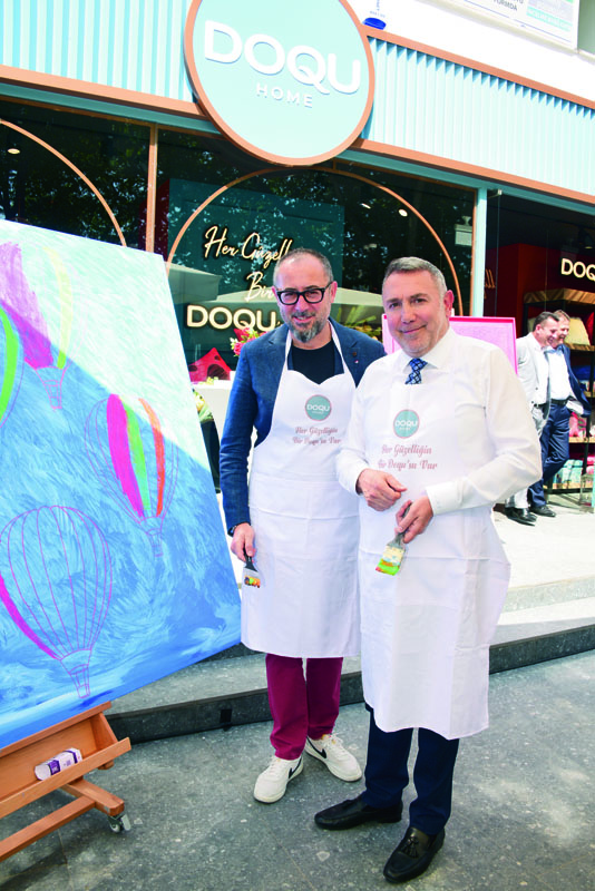 Özel koleksiyon için ünlü isimler ressam oldu