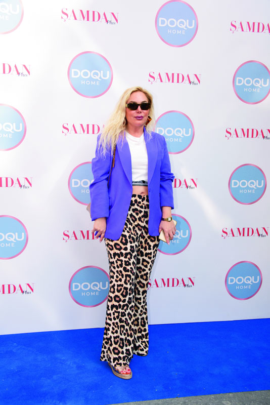 Özel koleksiyon için ünlü isimler ressam oldu