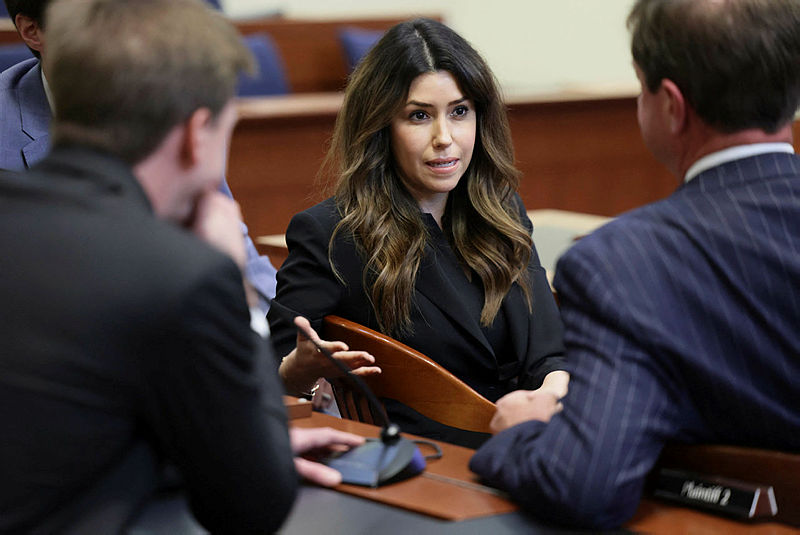 Hollywood Johnny Depp'in avukatının peşinde