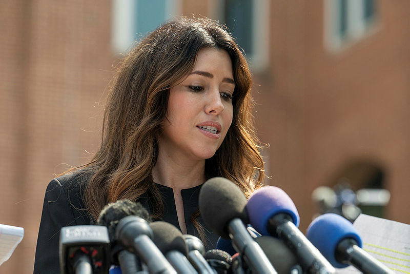 Hollywood Johnny Depp'in avukatının peşinde