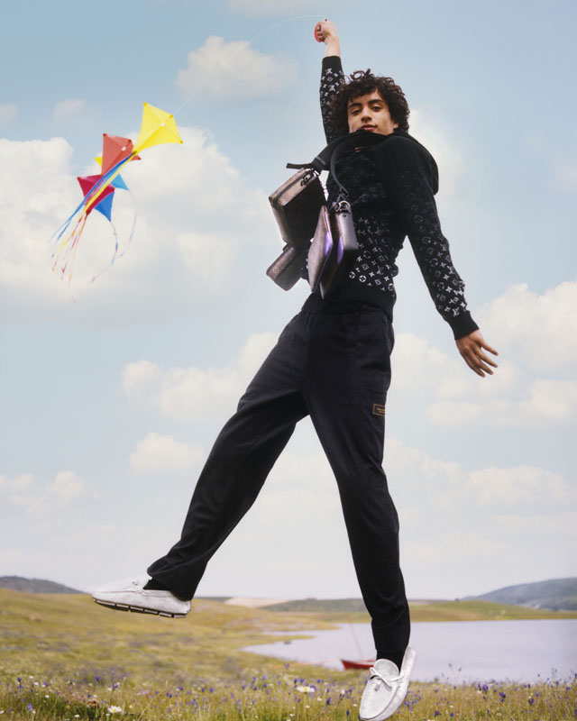 Louis Vuitton: Taurillon Monogram & Monogram Macassar