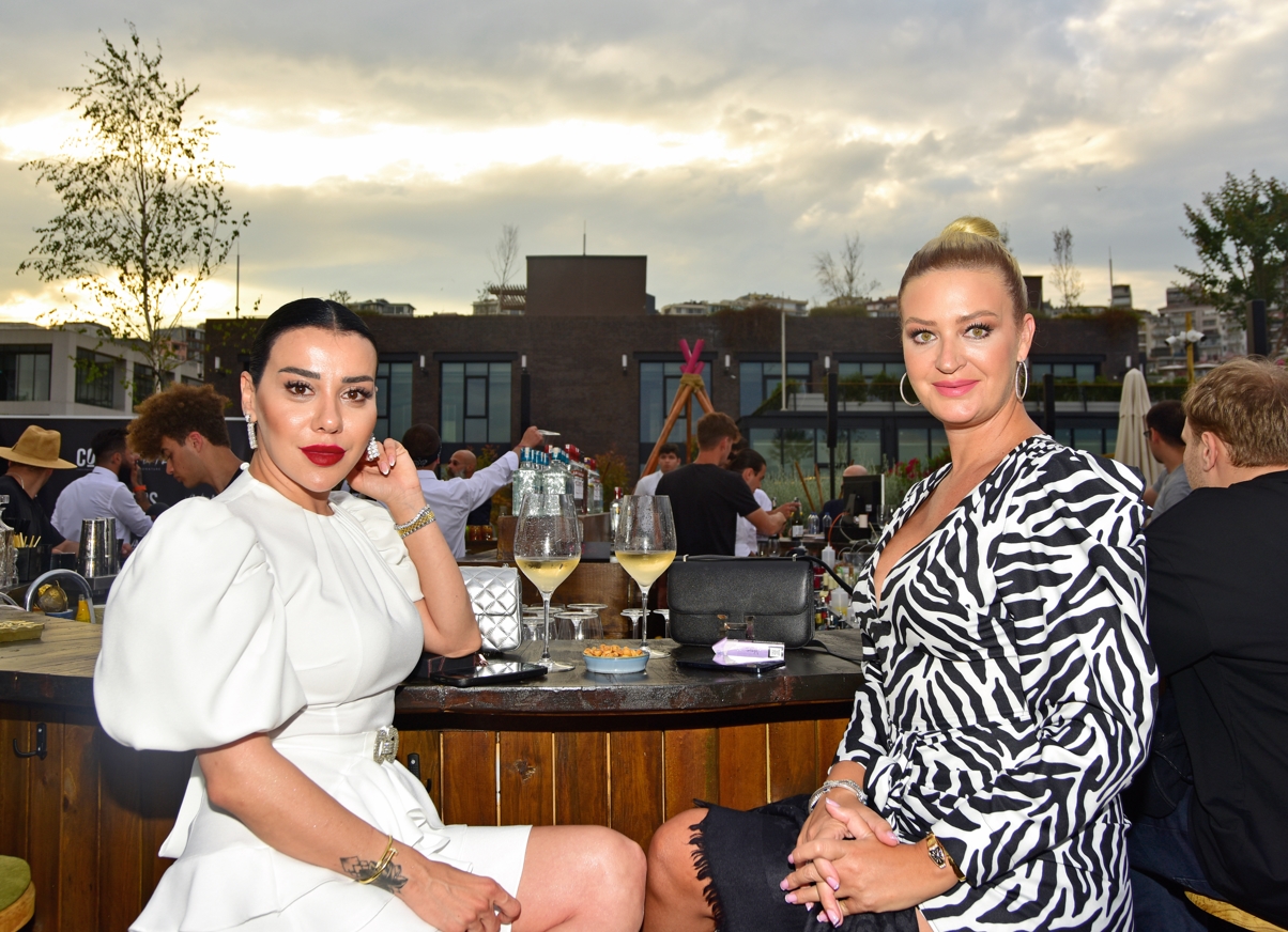 Şamdan Plus’tan görkemlı ‘Yaza Merhaba’ davetı