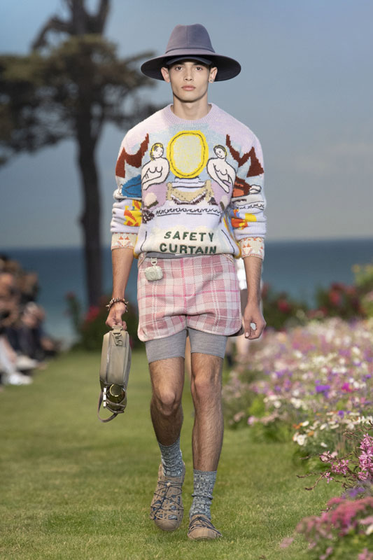 Dior Yaz 2023 Koleksiyonu ile Zamanda Yolculuk