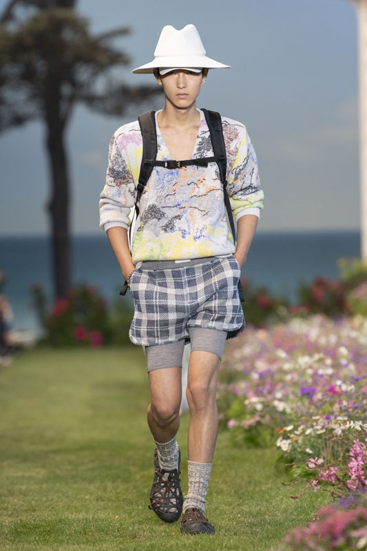 Dior Yaz 2023 Koleksiyonu ile Zamanda Yolculuk