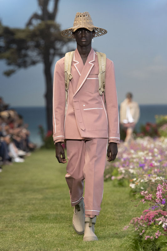 Dior Yaz 2023 Koleksiyonu ile Zamanda Yolculuk