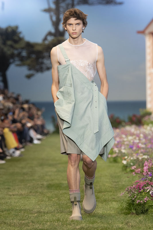 Dior Yaz 2023 Koleksiyonu ile Zamanda Yolculuk