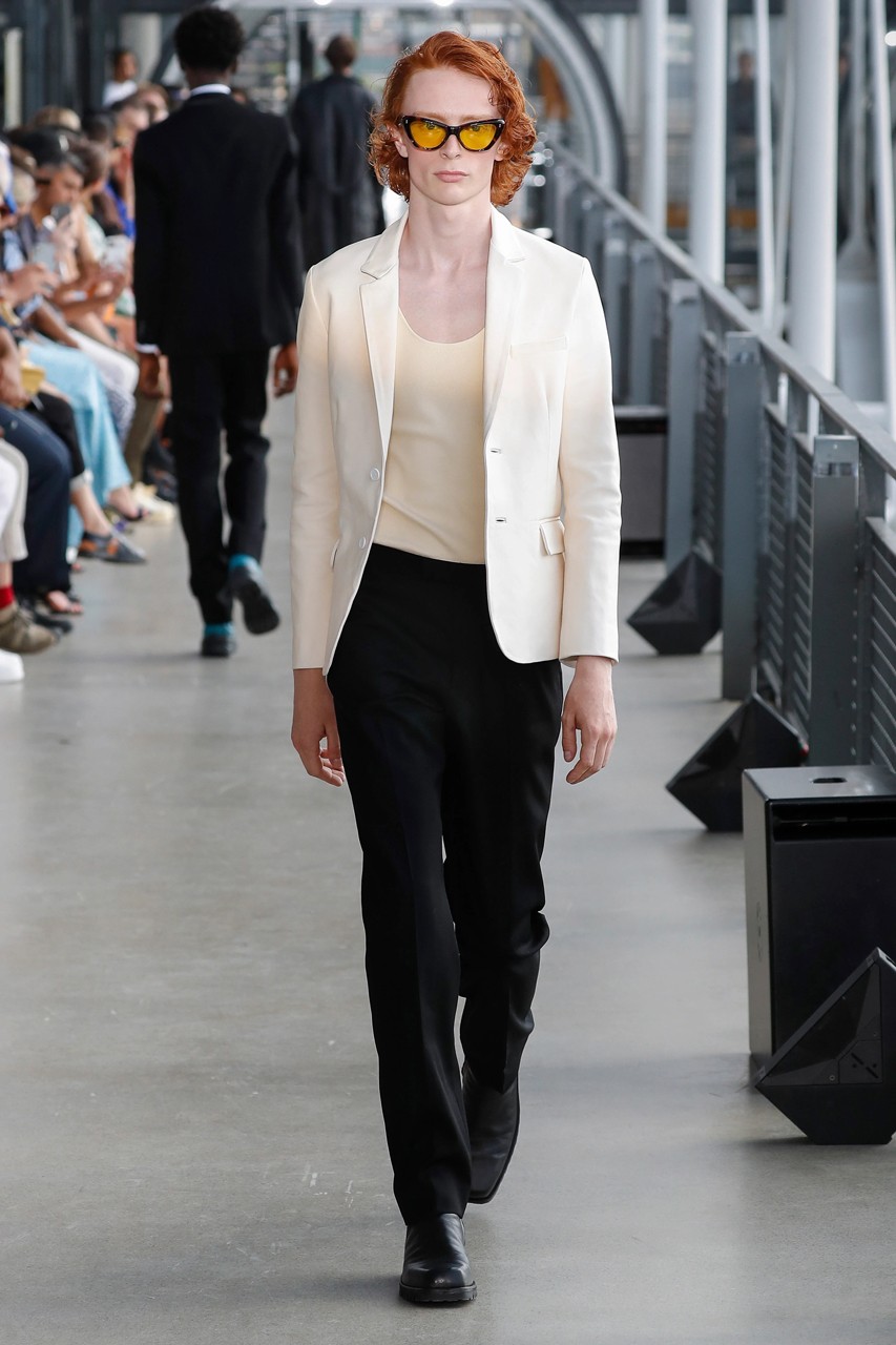 John Elliott İlkbahar/Yaz 2023 için "İnanç Sıçrayışı" Yaptı