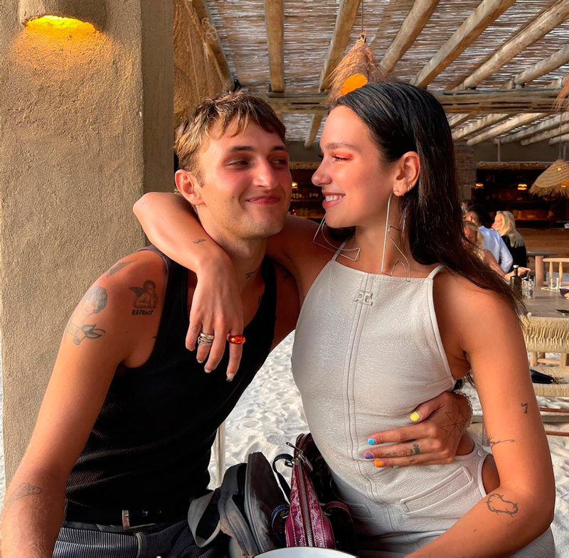 27 yaşına özel 27 fotoğrafla Dua Lipa