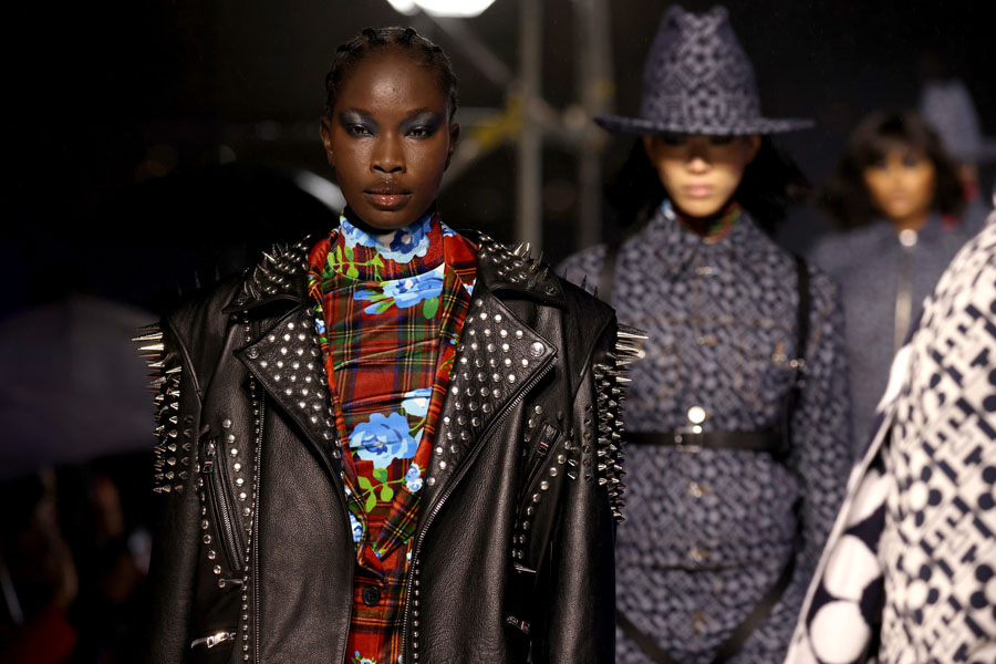 Tommy Factory'den Multiverse Defile Deneyimi