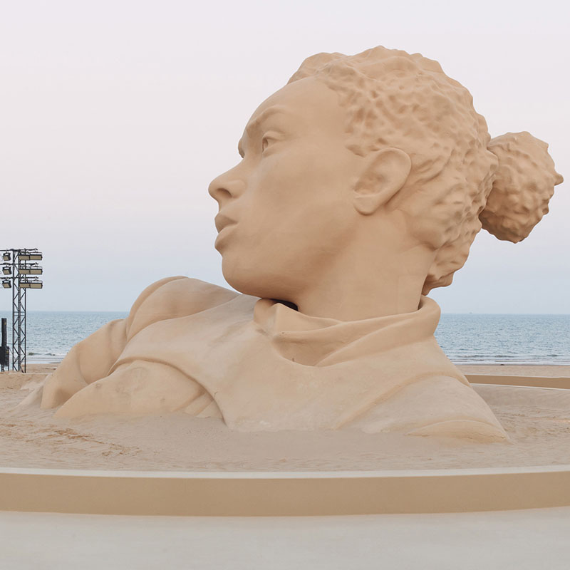 Louis Vuitton Erkek Spin Off İlkbahar-Yaz 2023 Şovu