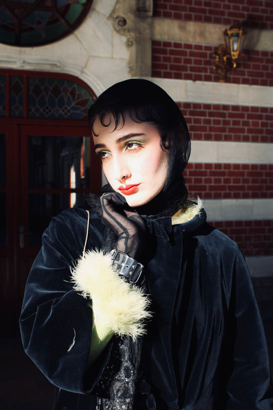 Altın Tatlı’nın “Dazed Heroes” Sergisi Les Benjamins Nişantaşı'nda