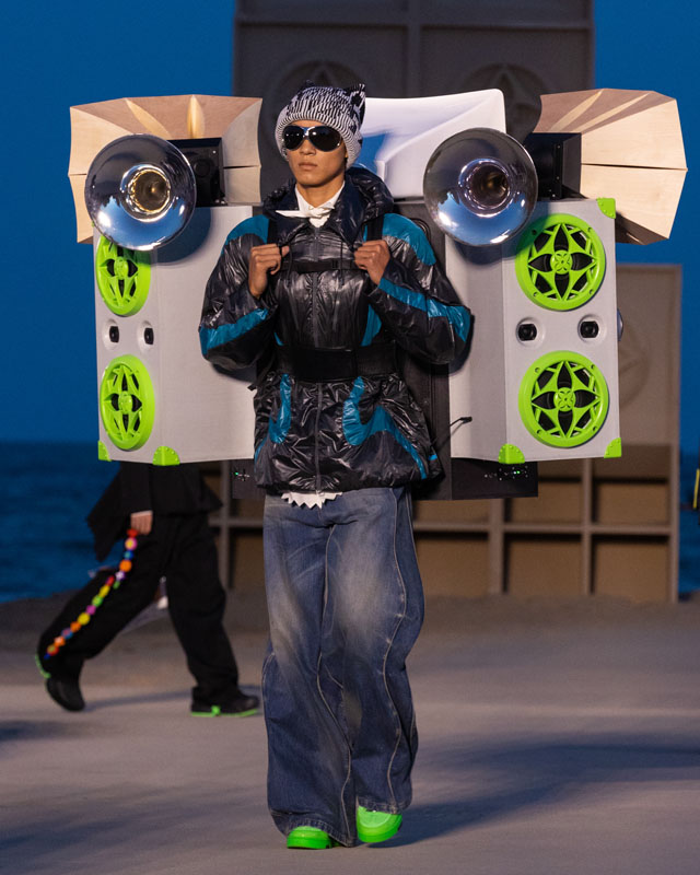 Louis Vuitton Erkek Spin Off İlkbahar-Yaz 2023 Şovu